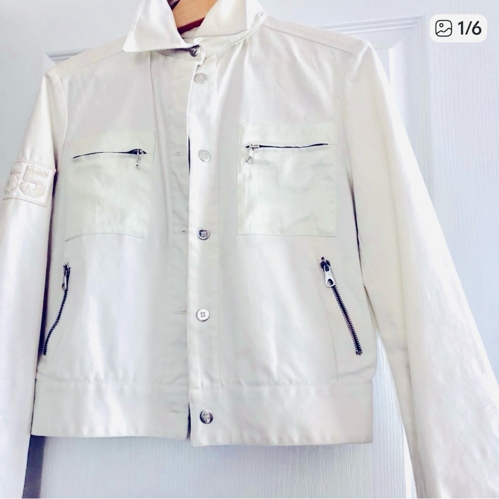 Made in Italy. COMPANIA Italiana. 97% high quality cotton and hardware. Jacket